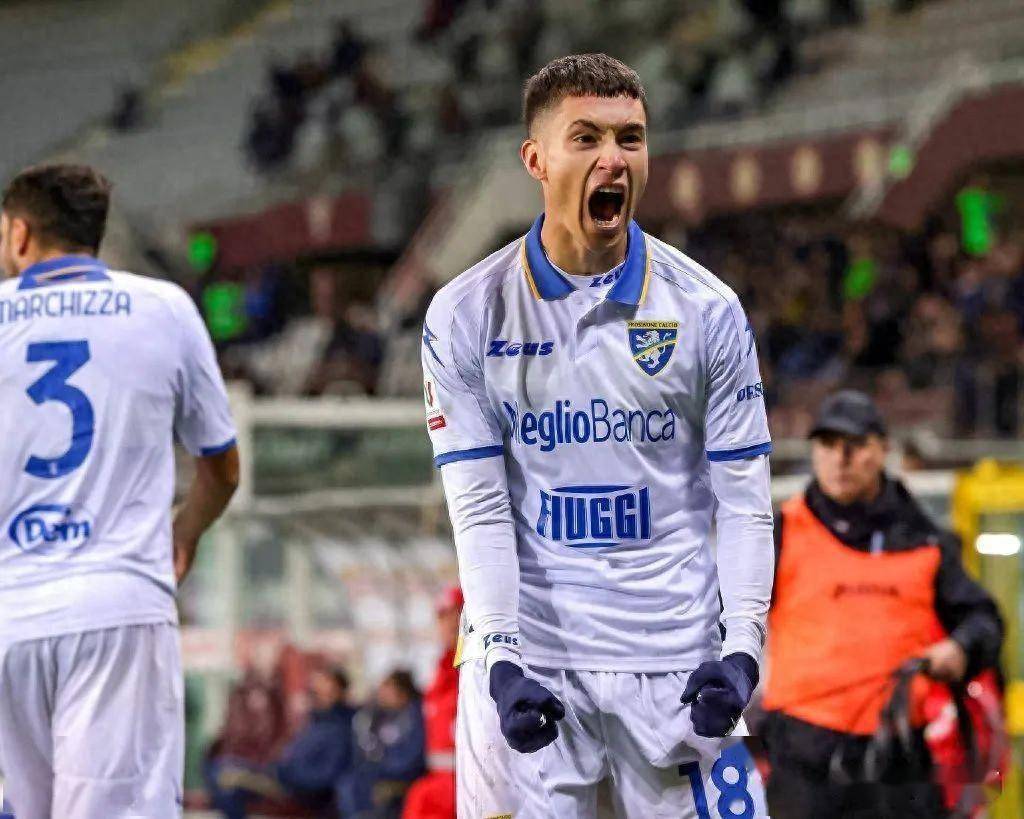 开云app下载-包含转会期体能课后，巴塞罗那远射贴柱备战意甲，信心回归，更衣室氛围转暖的词条