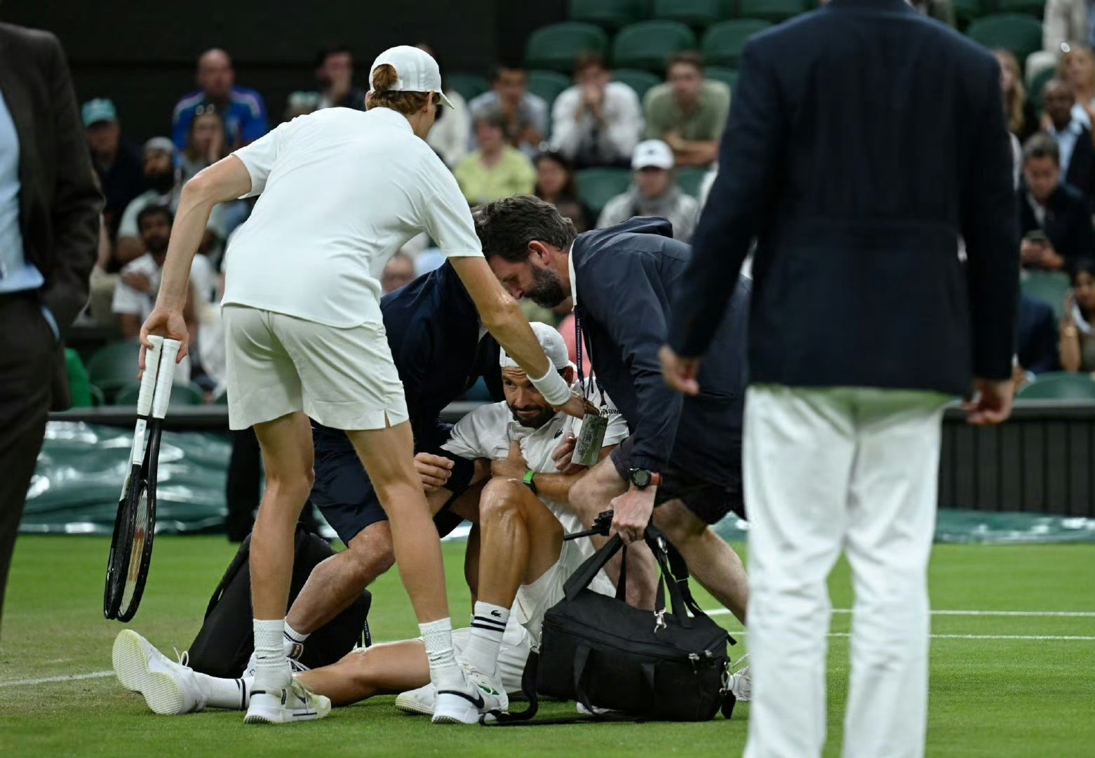 开云体育下载-埃因霍温发布备战花絮，集结日复出首秀，足总杯任务艰巨，高层口径保持一致的简单介绍