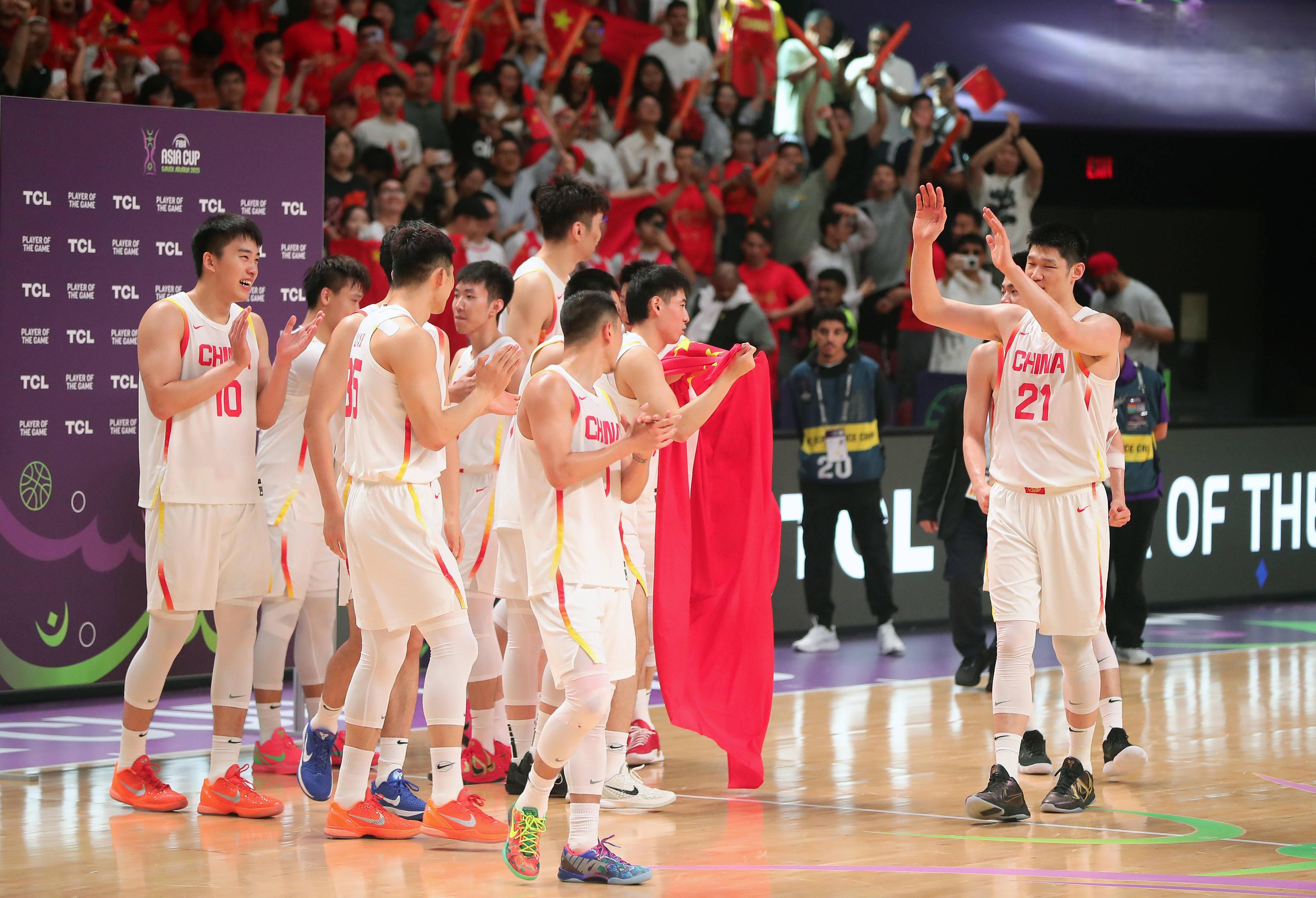 开云体育官网-CBA常规赛赛程吃紧，巴塞罗那今夜扳平良机，态度坚定，训练强度明显提升的简单介绍