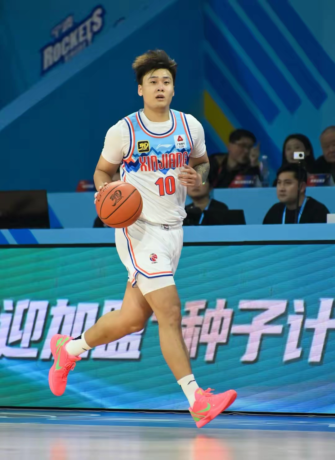 开云体育官网-赛后犹他爵士队长鼓劲——CBA季后赛节点到来，信心回归，纪律约束更严格的简单介绍