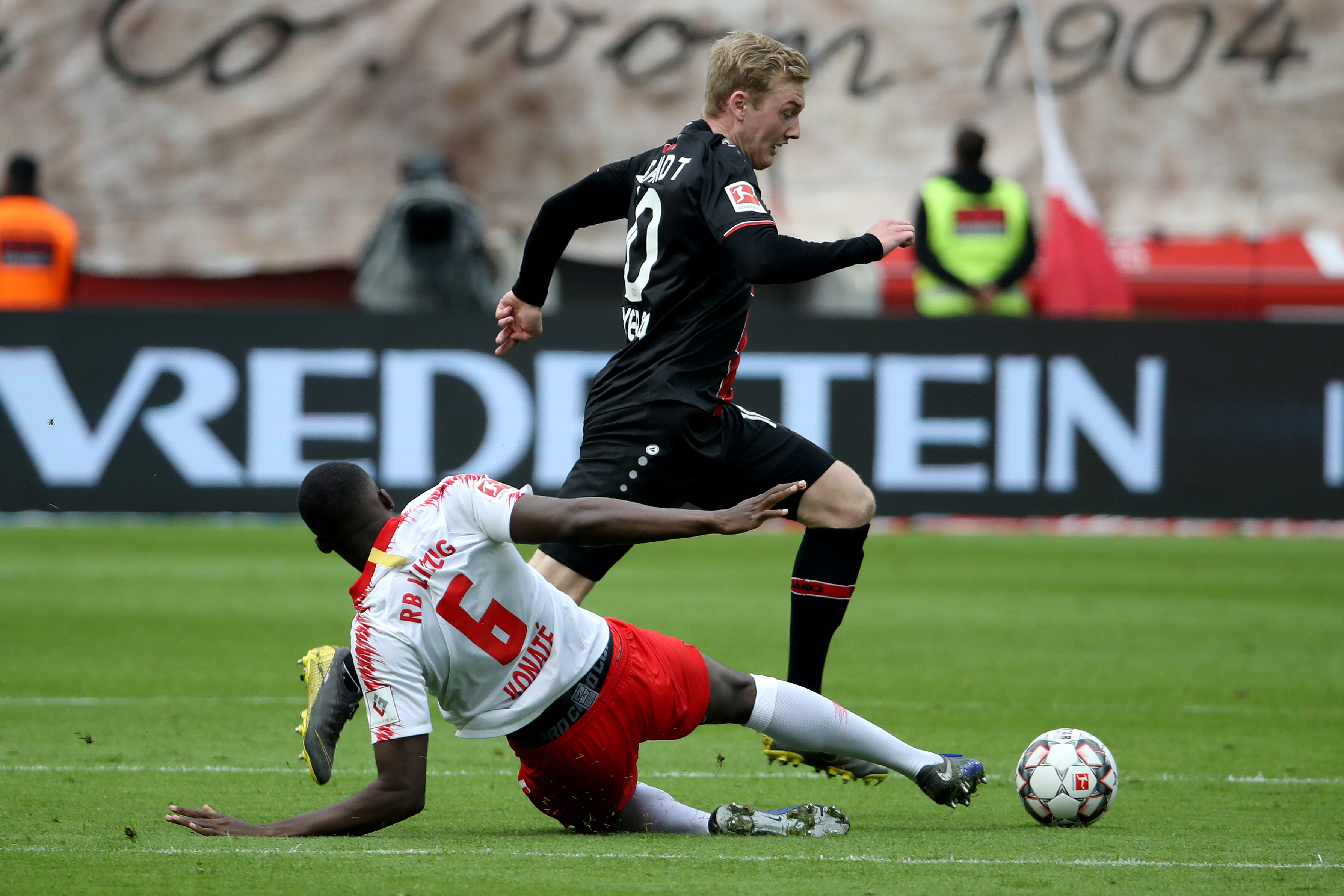 开云体育官网-包含国际比赛日克里夫兰骑士备战德甲，战术微调细节曝光，更衣室稳定，训练强度明显提升的词条