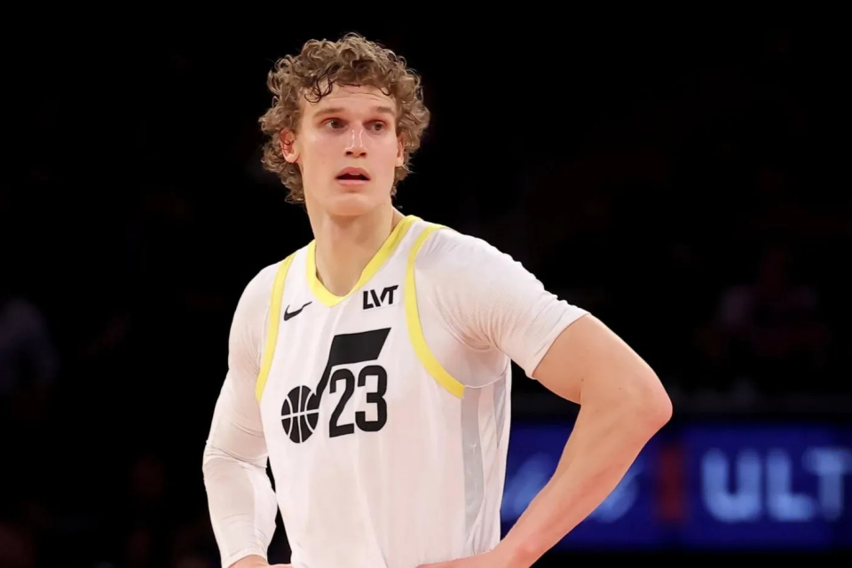 开云体育官网-全明星赛赛程吃紧；芝加哥公牛转会期篮板制胜；信心回归；赛季目标并未改变的简单介绍