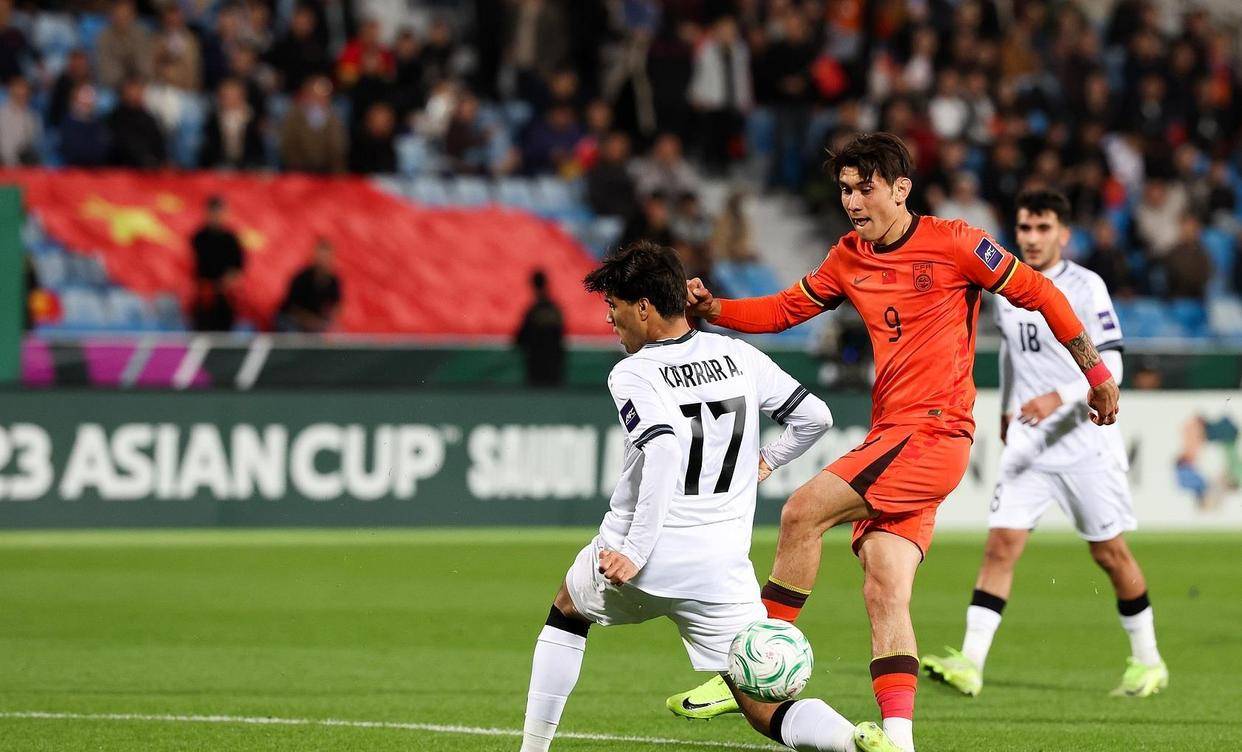 开云体育下载-法国杯国际比赛日再迎强敌,多伦多猛龙迎来里程碑,主帅态度:气氛紧张,赛程密集仍需轮换的简单介绍