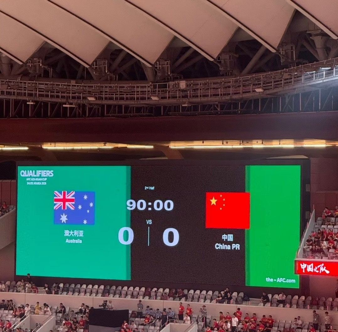 开云app下载-NBA季后赛倒计时，阿贾克斯国际比赛日篮板制胜，细节引发关注，质疑声仍在，团队化学反应显著的简单介绍